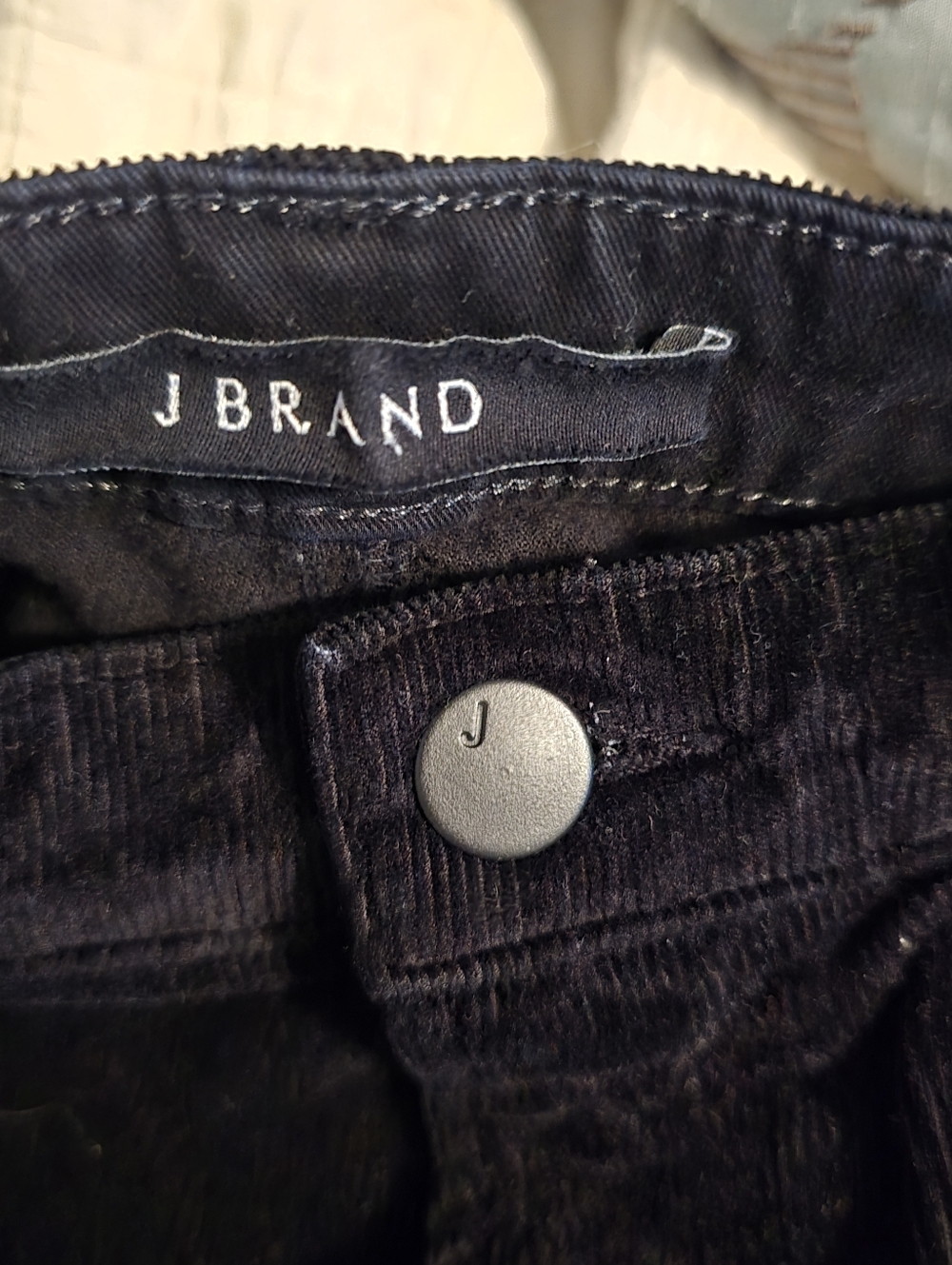 ✨ J Brand Selena Mid Rise Crop Bootcut Pants – Black Velvet Corduroy – Size 27 ✨ - Picture 8 of 10
